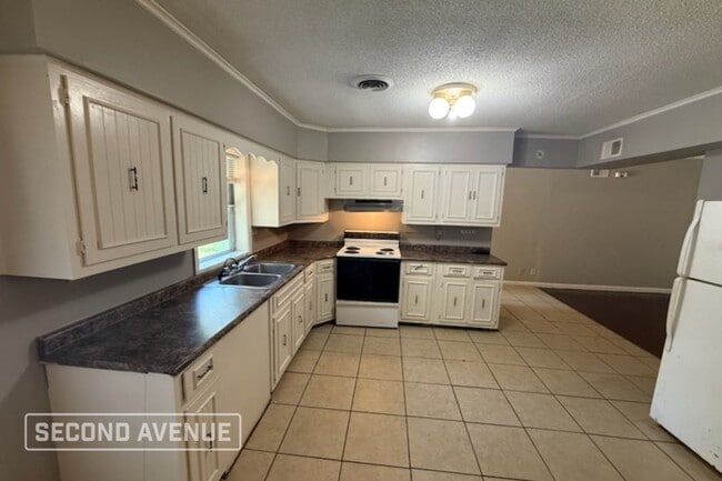 1716 Sea Isle Rd in Memphis, TN - Building Photo - Building Photo