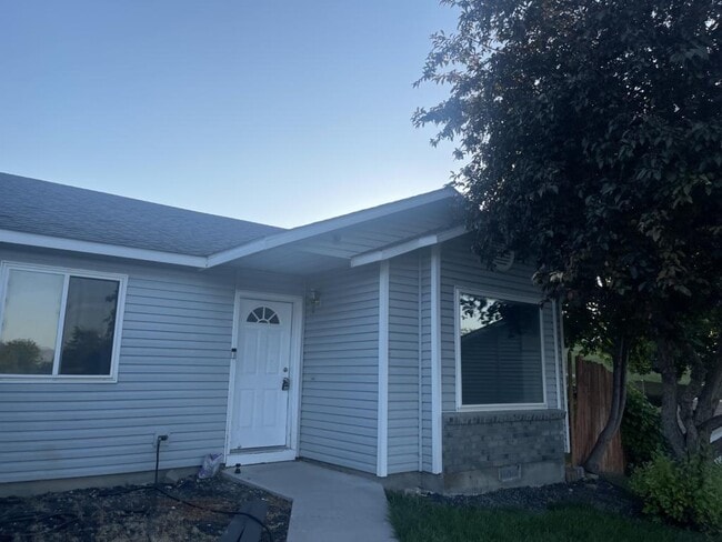 property at 3747 S McGuire Pl