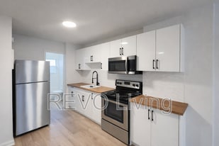 187 Church St in St Catharines, ON - Building Photo