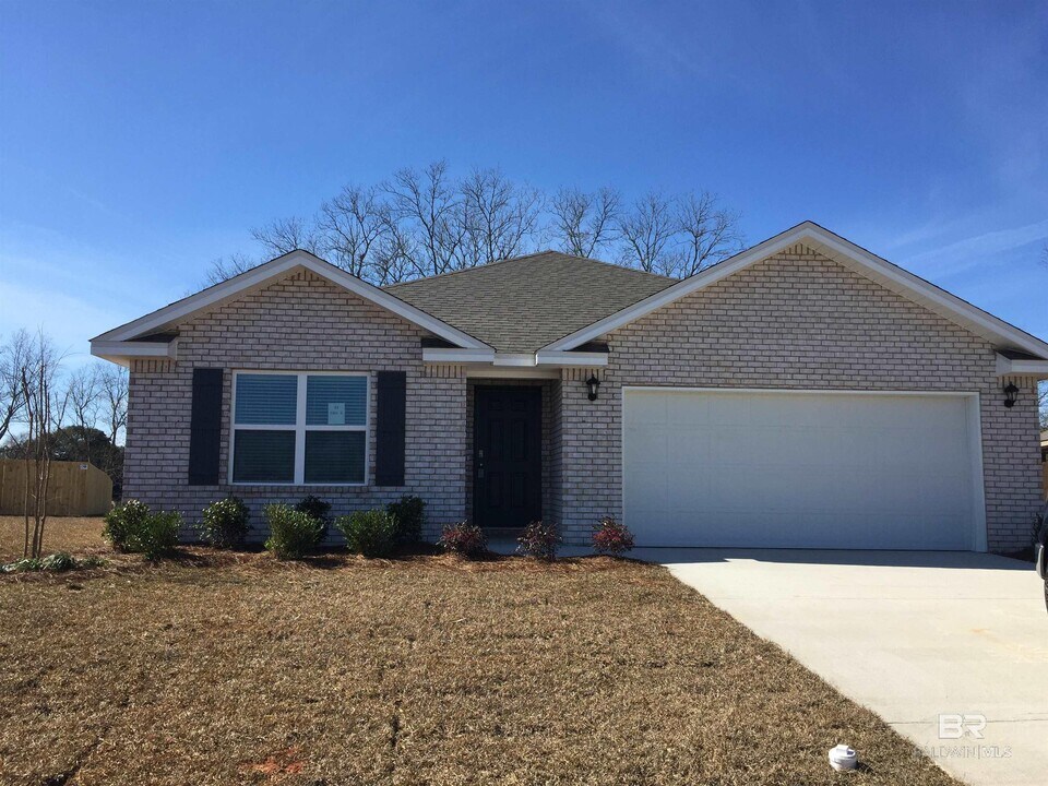 8290 Irwin Loop in Daphne, AL - Building Photo