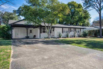 1800 Foulis Dr in Pensacola, FL - Building Photo - Building Photo