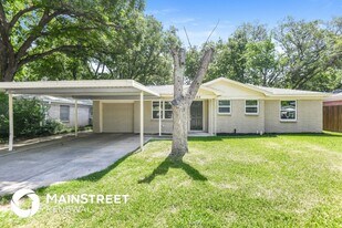 405 S Judd St in Fort Worth, TX - Building Photo