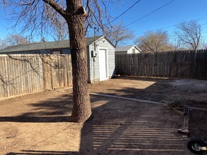 1915 26th St in Lubbock, TX - Building Photo - Building Photo