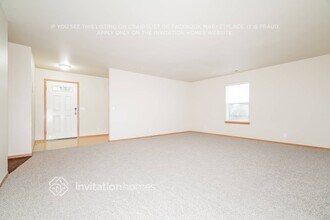 19516 105th Ave Ct E in Graham, WA - Foto de edificio - Building Photo