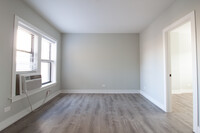 725 W Brompton Ave, Unit AA in Chicago, IL - Building Photo - Building Photo