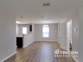 6812 Rosenthal Pass in San Antonio, TX - Building Photo - Building Photo
