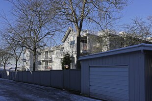 1858 E Georgia St in Vancouver, BC - Building Photo