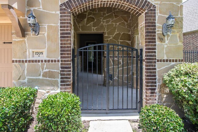 1705 Pine Plains Dr in Tomball, TX - Building Photo - Building Photo