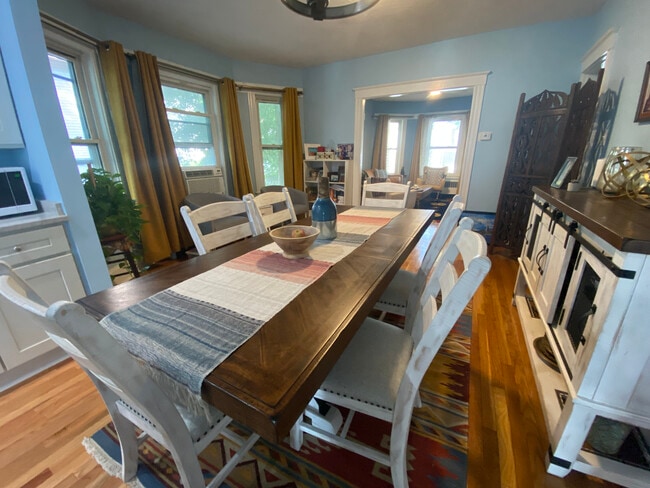 1446 Centre St, Unit 1 in Boston, MA - Building Photo - Building Photo