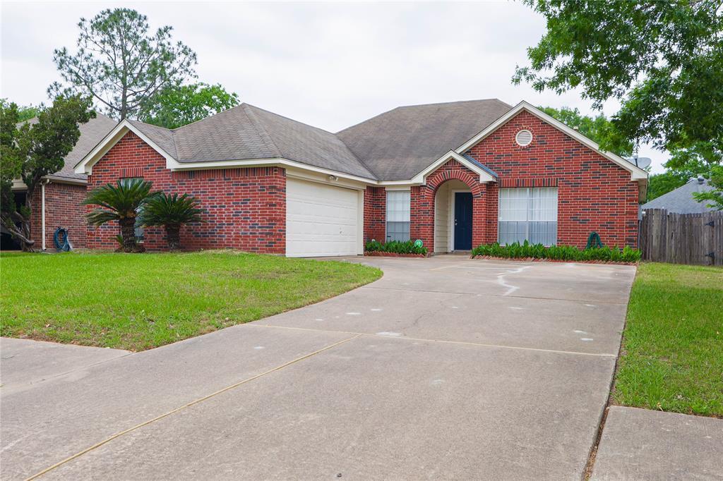 21010 Carmel Valley Dr in Katy, TX - Foto de edificio