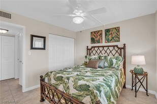 25900 Hickory Blvd in Bonita Springs, FL - Building Photo