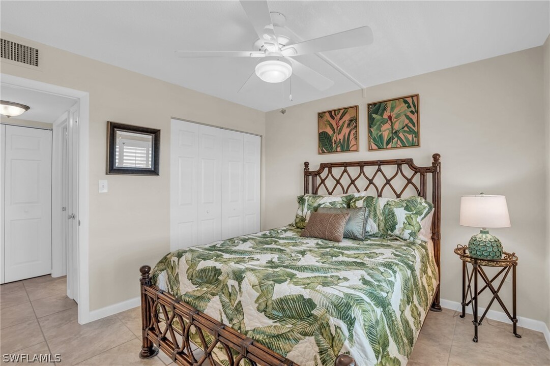 25900 Hickory Blvd in Bonita Springs, FL - Building Photo
