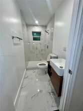 706 S F St in Lake Worth Beach, FL - Foto de edificio - Building Photo