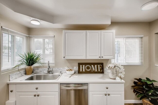4830 Harbinson Ave in La Mesa, CA - Building Photo - Building Photo