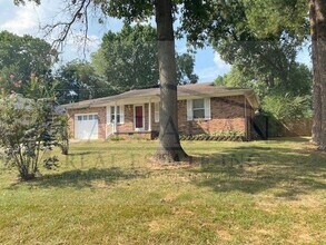 1016 Grayland Dr in Jacksonville, AR - Building Photo - Building Photo