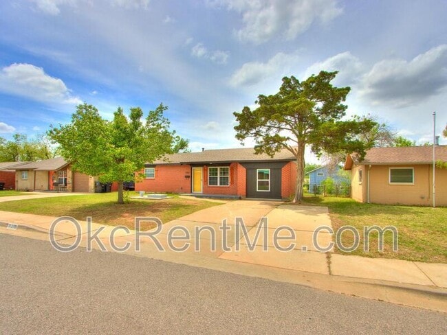 2701 Yorkshire Ave in Moore, OK - Building Photo - Building Photo