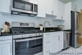 100 Kilsyth Rd in Boston, MA - Foto de edificio - Building Photo