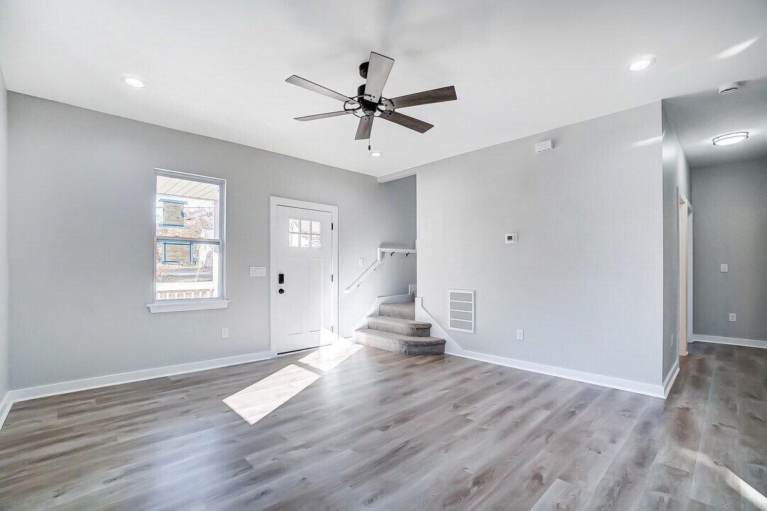 102 S Liberty St in Gastonia, NC - Building Photo