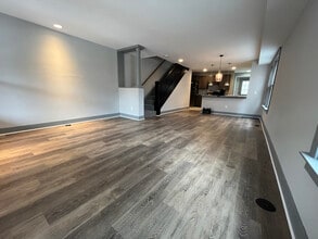 284 W Maple St in York, PA - Building Photo - Building Photo