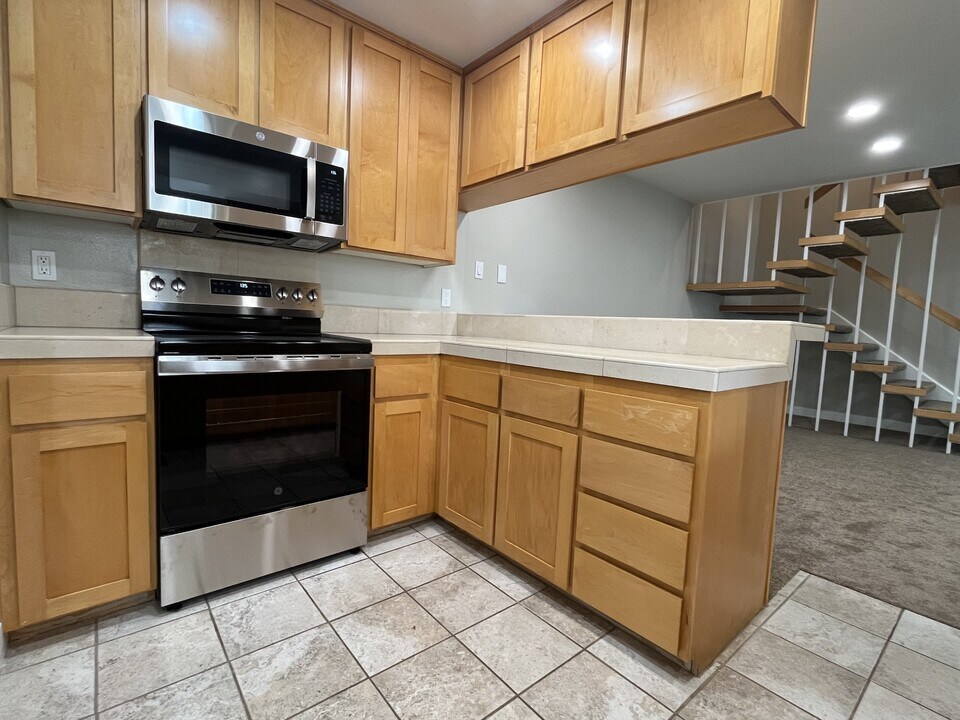 3932 Via Tranquilo in San Diego, CA - Building Photo