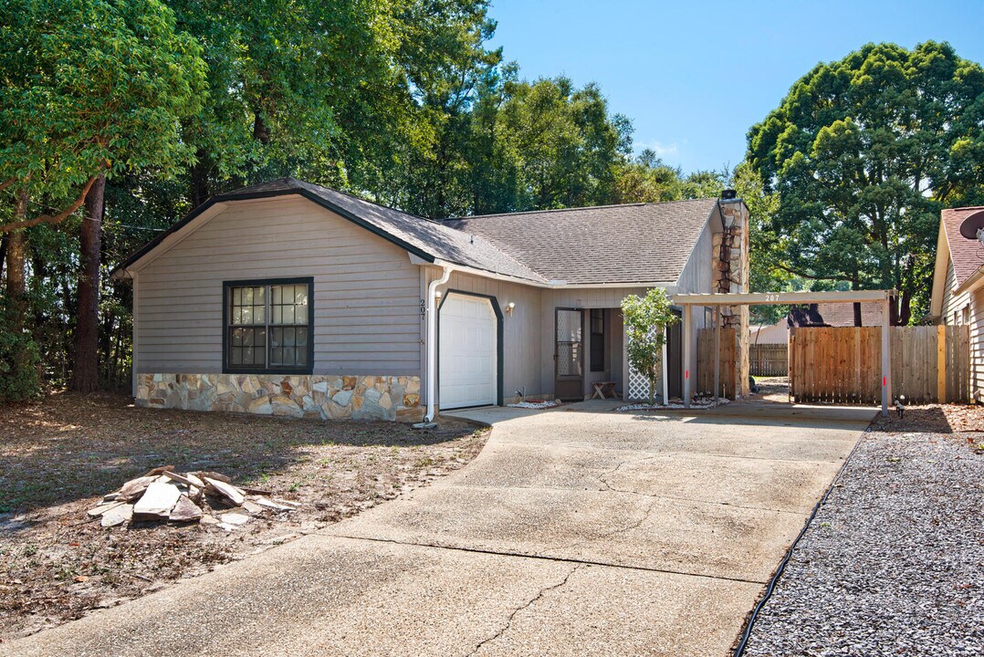 207 McKinley St in Niceville, FL - Foto de edificio