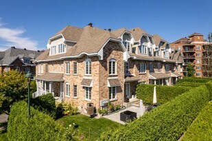 3441 Des Outardes Rue in St. Laurent, QC - Building Photo