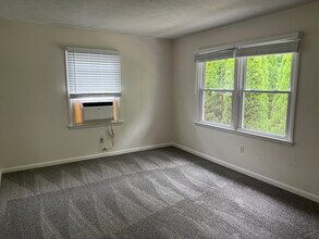 68 Webb Cove Rd, Unit B in Asheville, NC - Building Photo - Building Photo