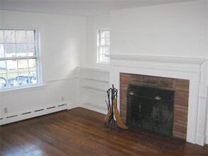 13 Wyman Rd in Marblehead, MA - Building Photo - Building Photo