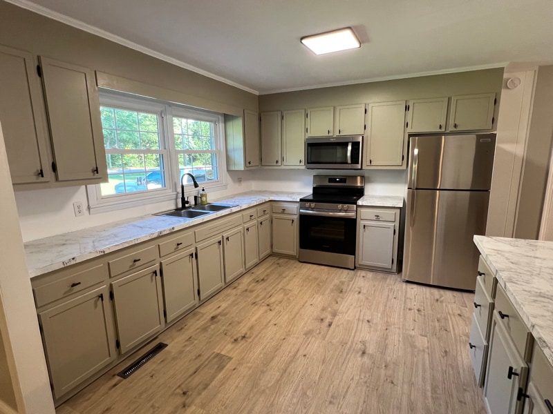 1321 Glenwood Rd in Kernersville, NC - Building Photo
