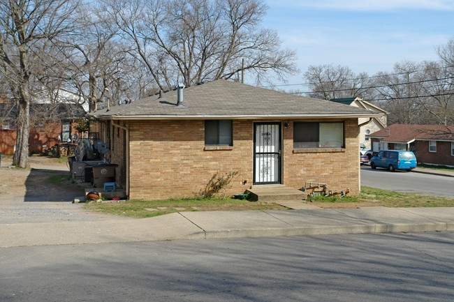 3000 Clifton Ave in Nashville, TN - Building Photo - Building Photo