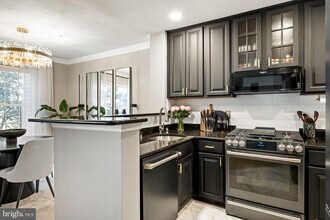 12906 Fair Briar Ln in Fairfax, VA - Building Photo - Building Photo