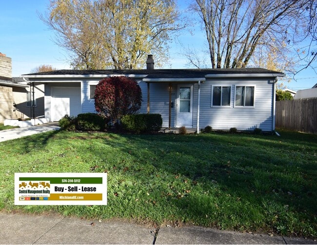 3215 Bentley Ln