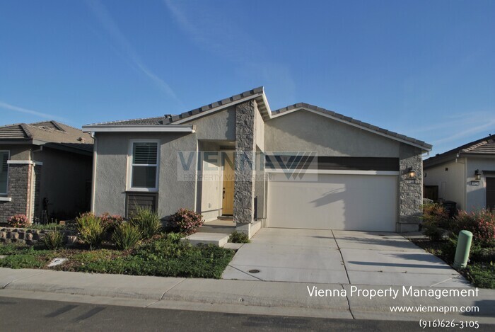 1427 Cheetah St in Rocklin, CA - Foto de edificio