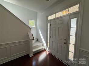17326 Caldwell Track Dr in Huntersville, NC - Foto de edificio - Building Photo