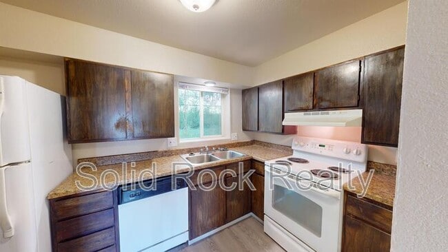 property at 4740 Scenic Cir