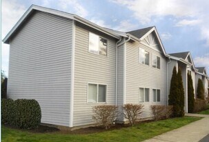 445 Carter Ave in Friday Harbor, WA - Building Photo