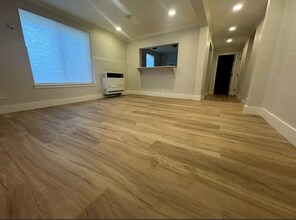 927 Stewart St in Santa Rosa, CA - Building Photo - Building Photo