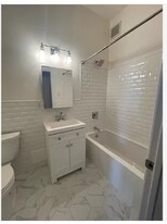 129 Saint Marks Pl, Unit 2 Floor in Brooklyn, NY - Building Photo
