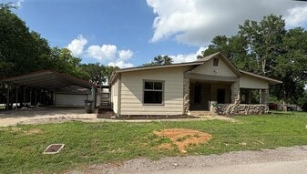 4876 E Williams Spring Rd in Fort Worth, TX - Building Photo