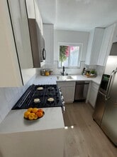 605 N Claudina St in Anaheim, CA - Building Photo - Building Photo