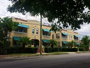428-436 SW 13th Ave in Miami, FL - Foto de edificio - Building Photo
