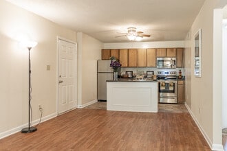 Windmill Way Apartments in Mechanicsville, VA - Building Photo - Interior Photo