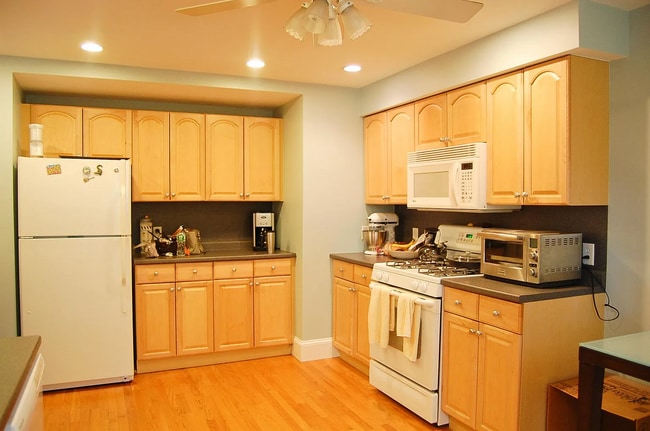property at 53 Wellington St