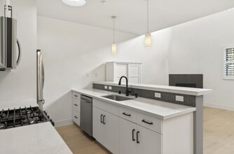 1565 32nd St in Oakland, CA - Building Photo - Building Photo