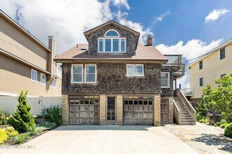 146 Sunset Ln in Mantoloking, NJ - Building Photo - Building Photo