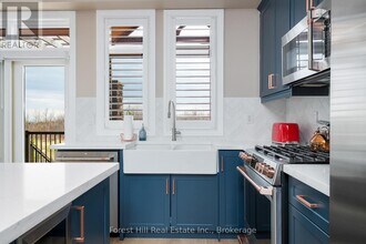 196 Blueski George Crescent in Blue Mountains, ON - Building Photo - Building Photo