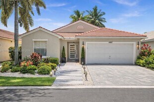 4967 SW 32nd Way in Fort Lauderdale, FL - Building Photo