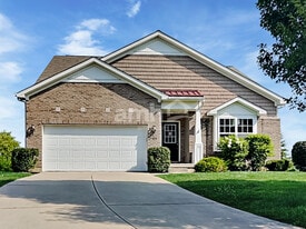 439 Parkview Ct in Monroe, OH - Building Photo