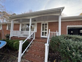 408 E Simmons Ave in Williamston, NC - Building Photo