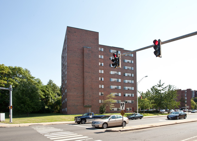 Graham Apartments in New Britain, CT - Building Photo - Building Photo